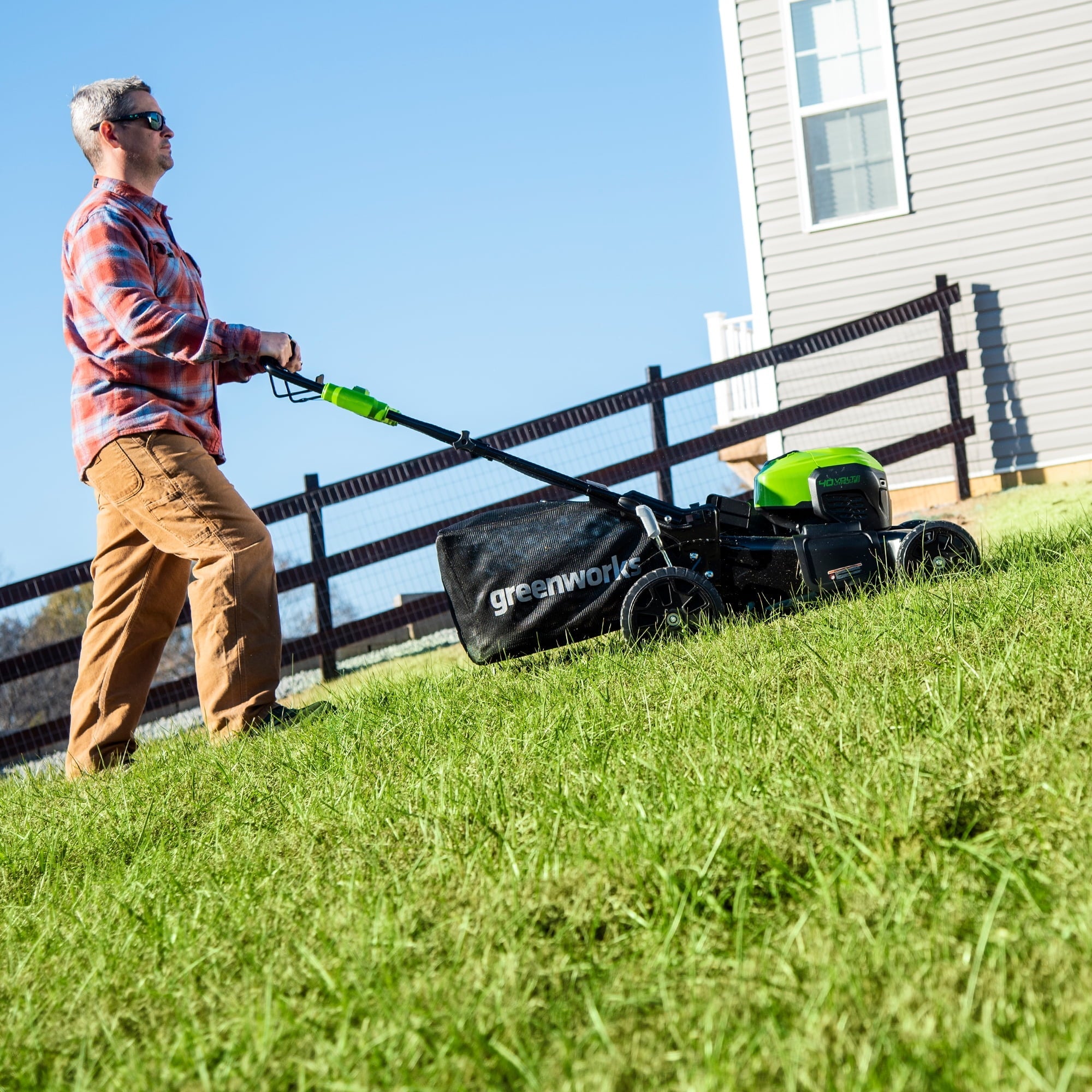 Greenworks 21" 40V Battery Self-Propelled Lawn Mower with 5.0 Ah Battery & Charger